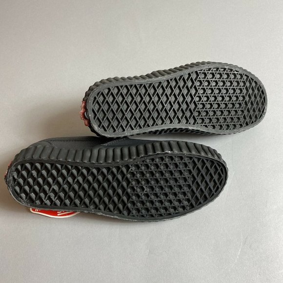 Vans x Marvel Classic Slip-On Black Widow Sneakers - Picture 6 of 8